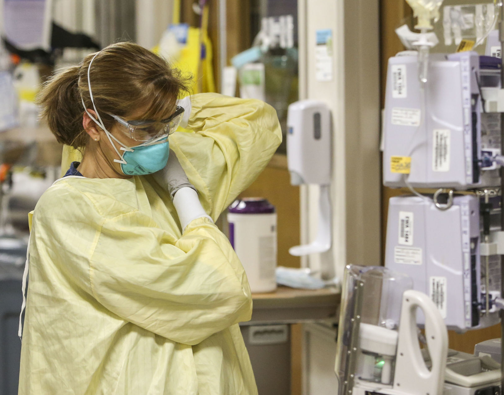 MDA MAIN 120920-qc-nws-nurse-10.JPG